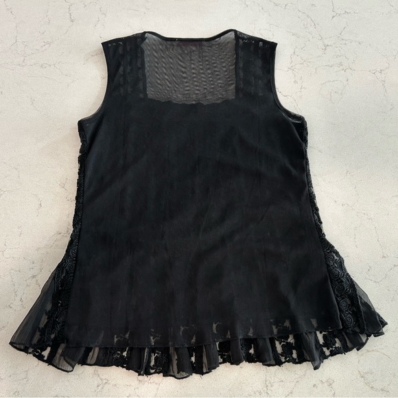 Beautifully elegant sequined top
Silk polyester spandex. Impeccable condition. M - Picture 3 of 6